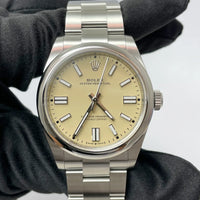 Rolex Oyster Perpetual 41mm Beije/134300