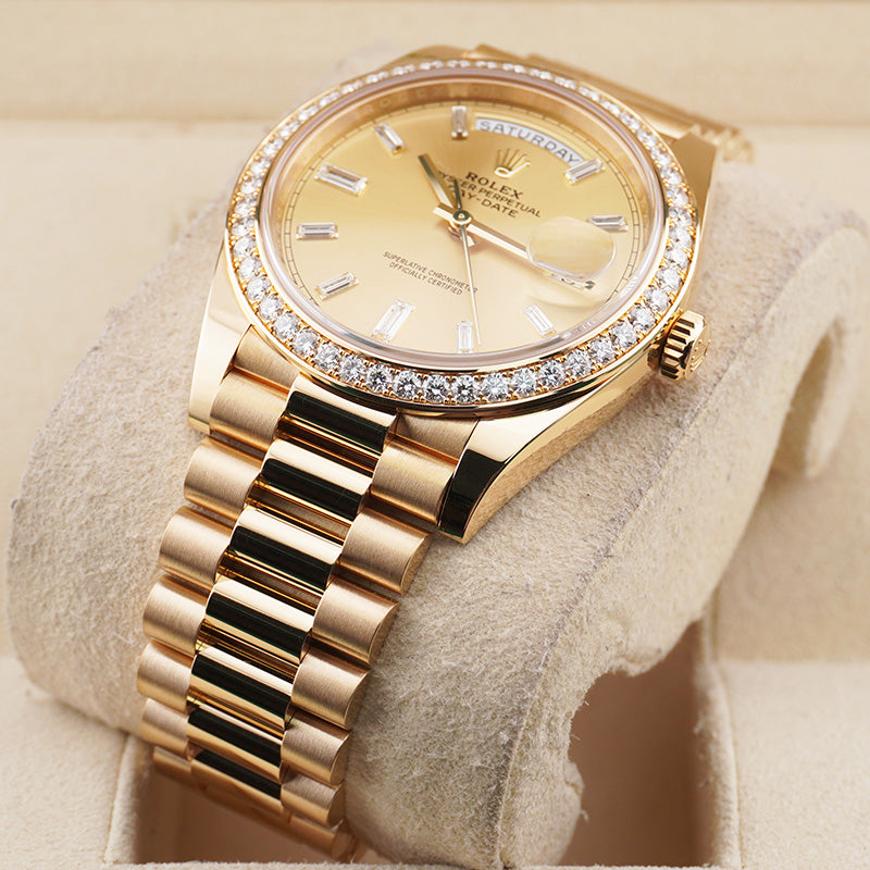 Rolex Day-Date 40 228348RBR Diamond Bezel Baguette Diamond Champagne Dial