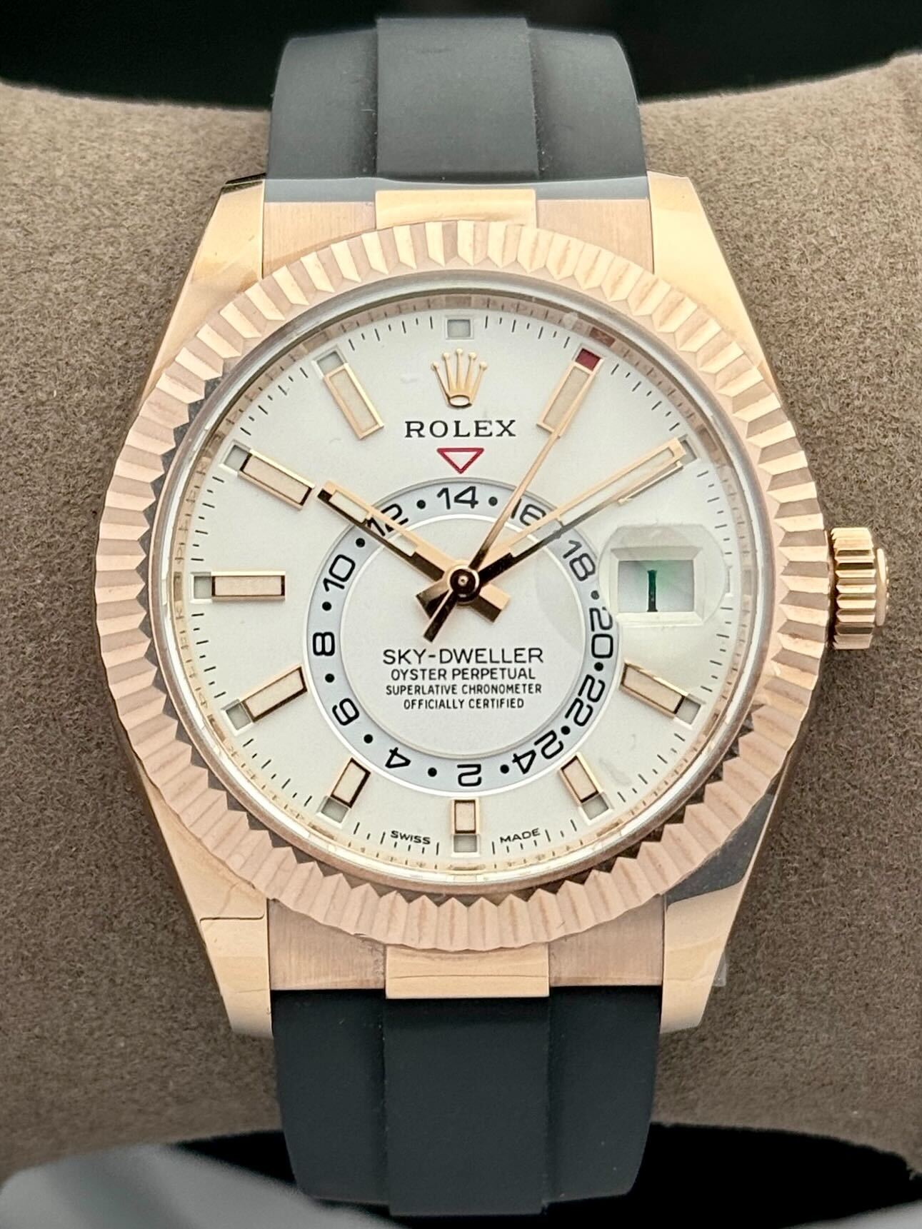 Rolex Sky-Dweller 42mm Oyster Flex 326235 White Dial