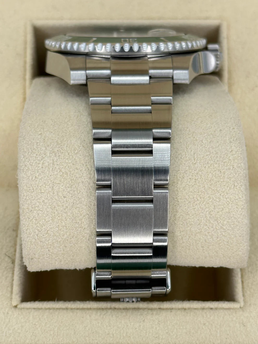 Rolex Submariner Date 40mm 116610LV Green Dial
